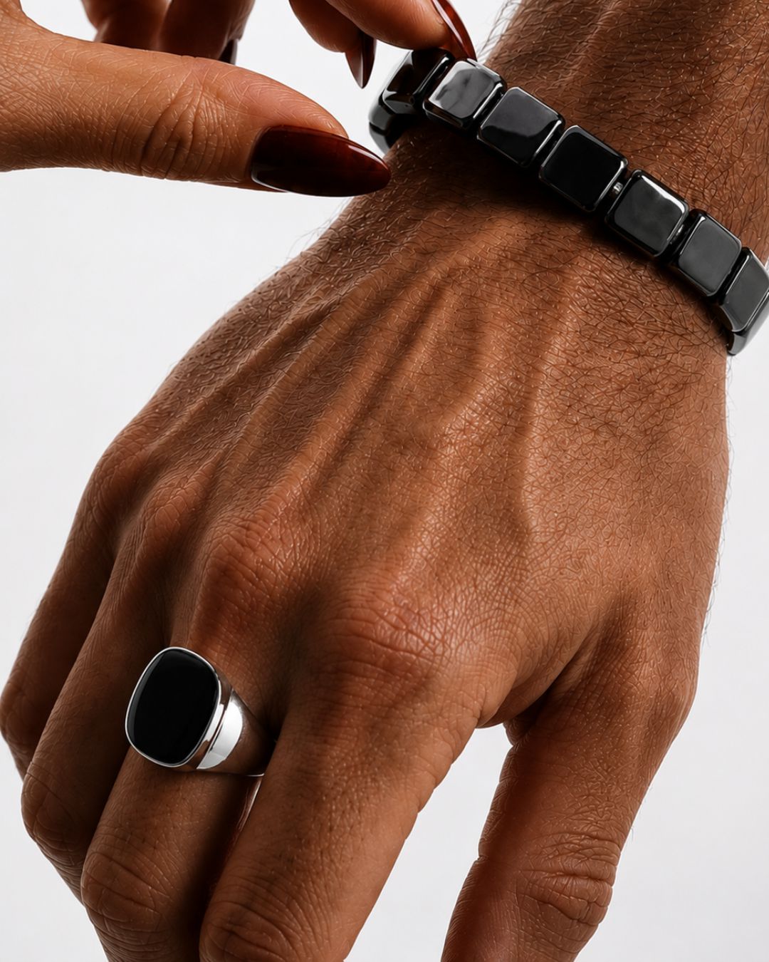 Anel Hemita Black